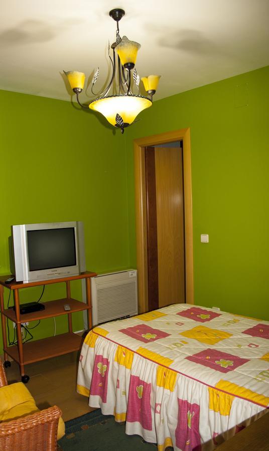 Hostal Arpa Avila Bagian luar foto